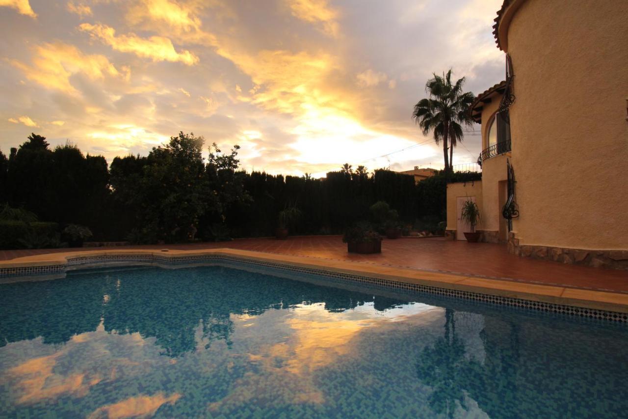 Casa Luna Llena กัลเป ภายนอก รูปภาพ