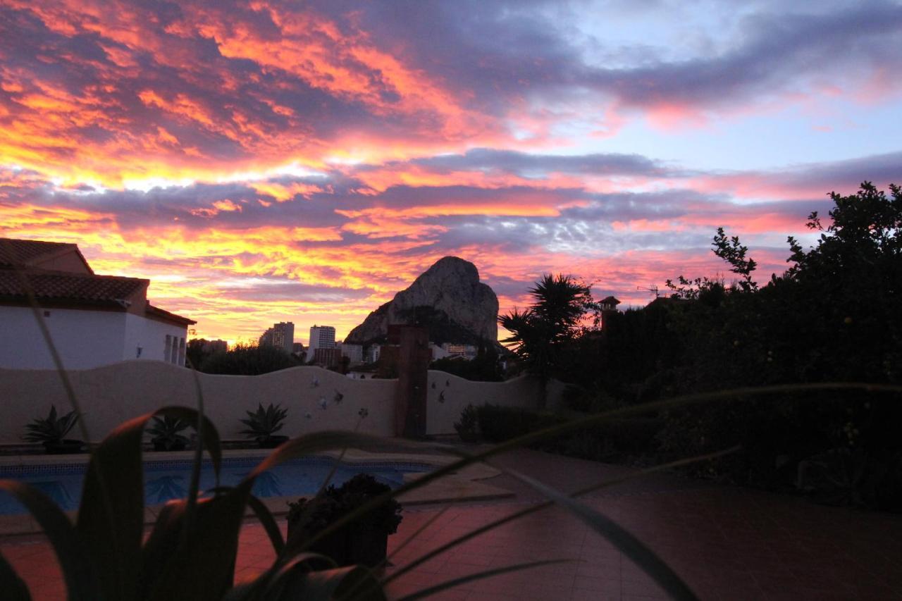 Casa Luna Llena กัลเป ภายนอก รูปภาพ